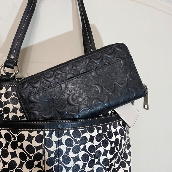 Coach Purse & Wallet - Picture 6 of 8